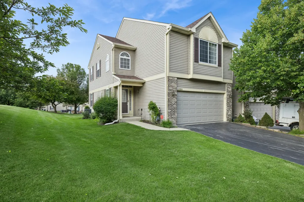 1109 Grass Lake Drive Fox Lake IL 60020
