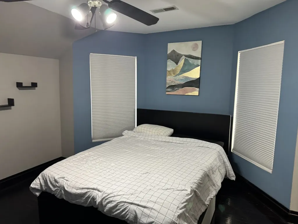 3908 North Bernard Street Chicago IL 60618