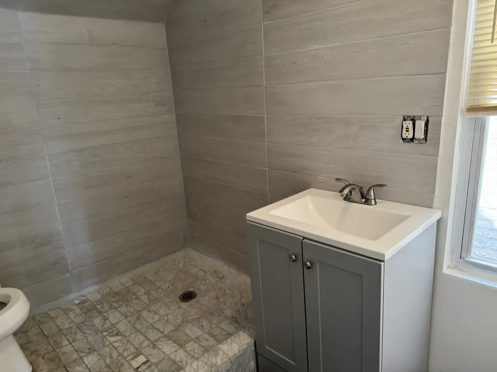 3908 North Bernard Street Chicago IL 60618