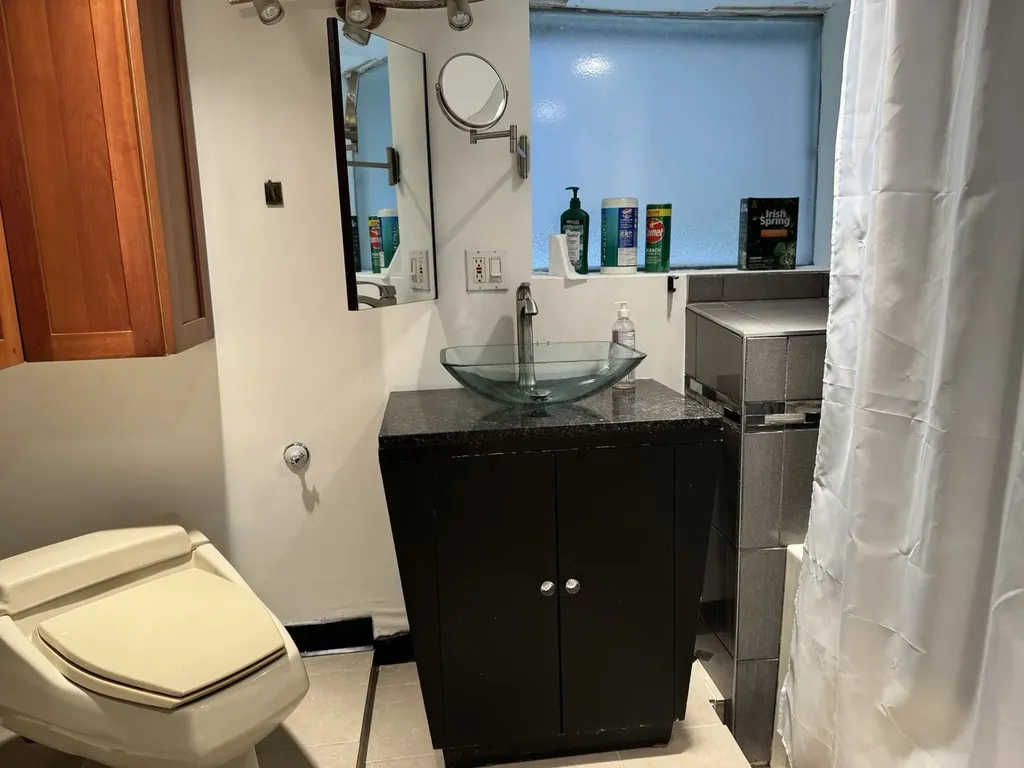3908 North Bernard Street Chicago IL 60618