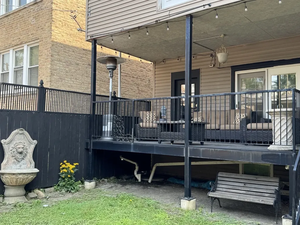 3908 North Bernard Street Chicago IL 60618