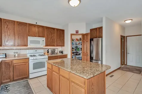 4478 Tufted Deer Court Belvidere IL 61008