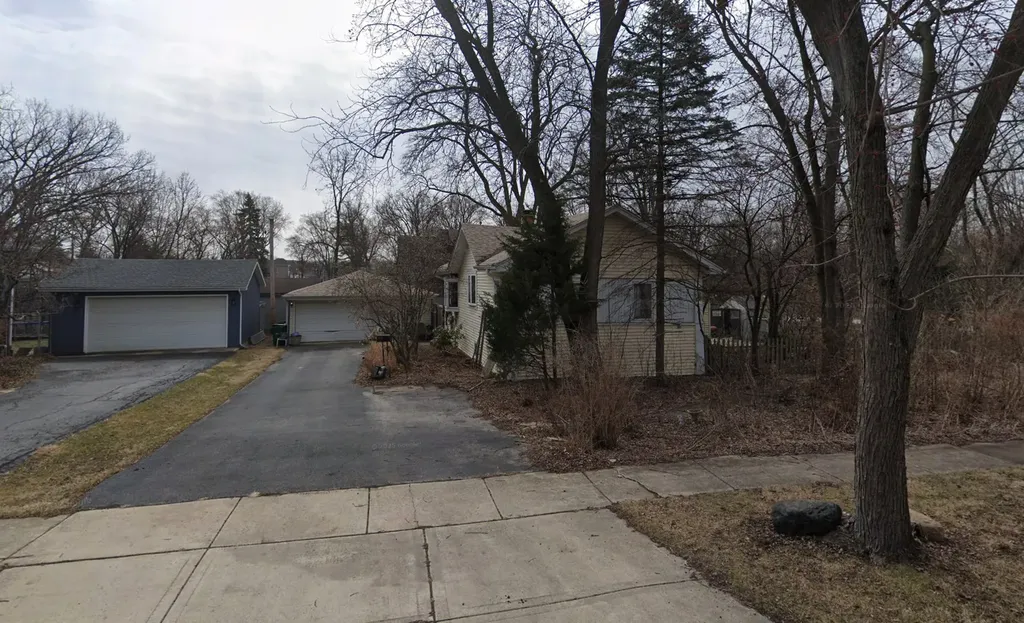 527 West Willow Street Lombard IL 60148