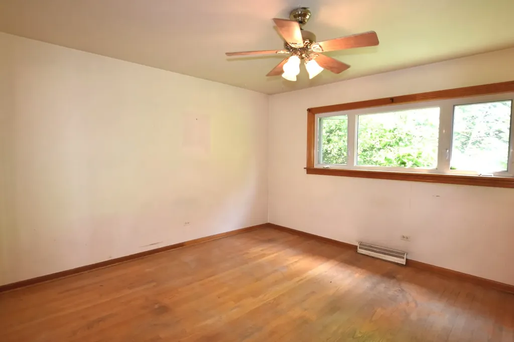 14 North May Street Addison IL 60101