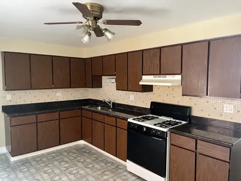 5207 North Reserve Avenue Chicago IL 60656