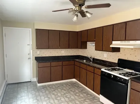 5207 North Reserve Avenue Chicago IL 60656