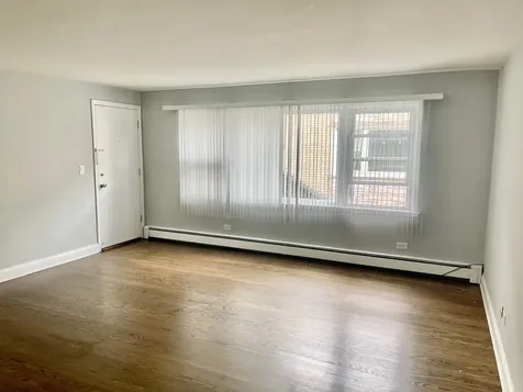 5207 North Reserve Avenue Chicago IL 60656