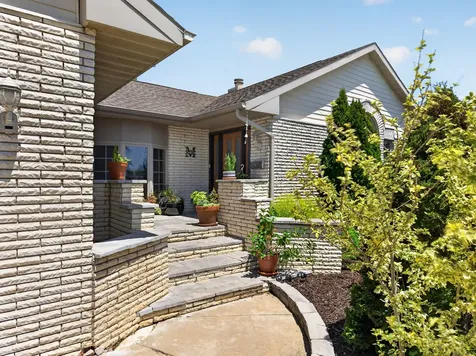 1722 Sharon Road Streator IL 61364