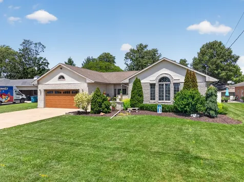 1722 Sharon Road Streator IL 61364