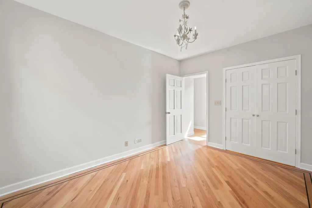 920 West Wolfram Street Chicago IL 60657