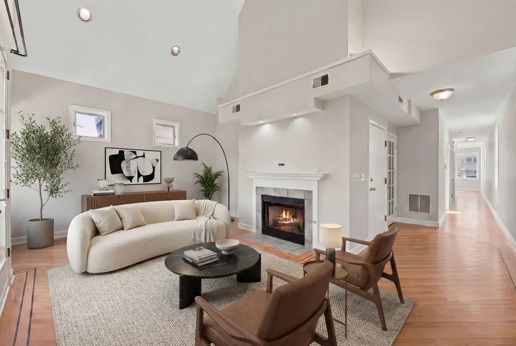 920 West Wolfram Street Chicago IL 60657