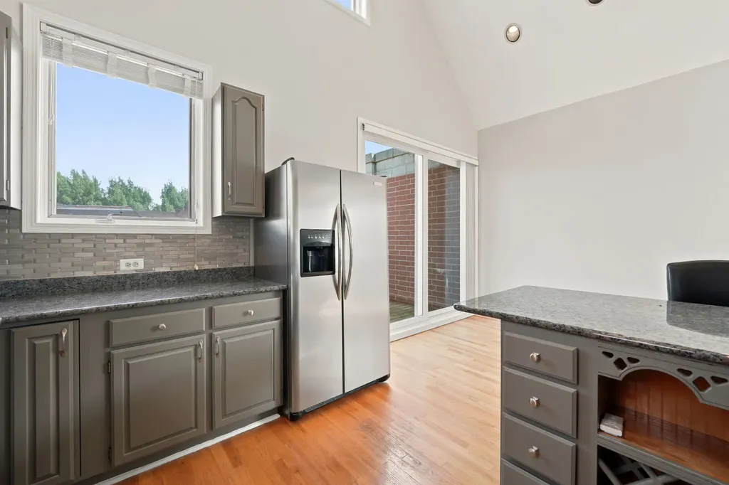 920 West Wolfram Street Chicago IL 60657