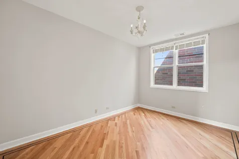 920 West Wolfram Street Chicago IL 60657
