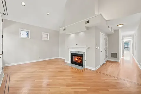 920 West Wolfram Street Chicago IL 60657