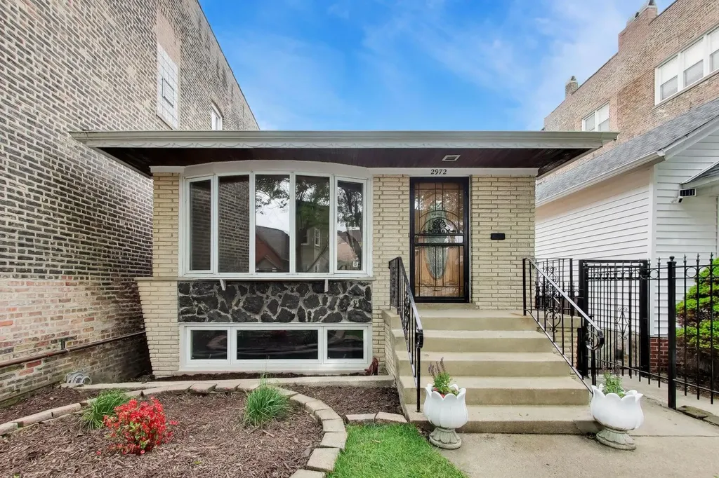 2972 South Loomis Street Chicago IL 60608