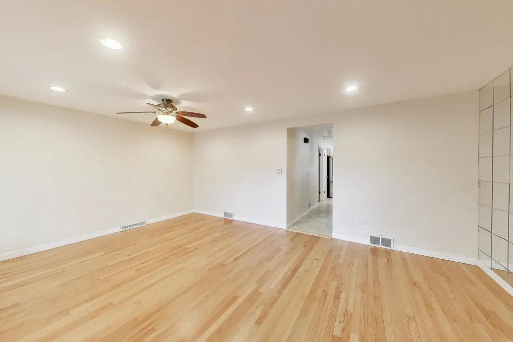 2972 South Loomis Street Chicago IL 60608