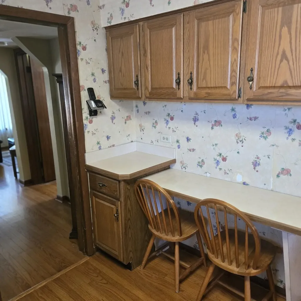 6213 West Newport Avenue Chicago IL 60634