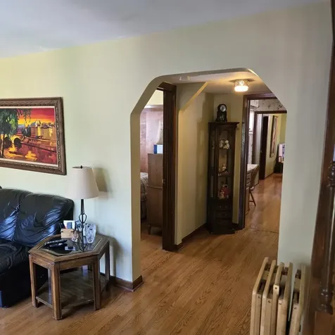 6213 West Newport Avenue Chicago IL 60634
