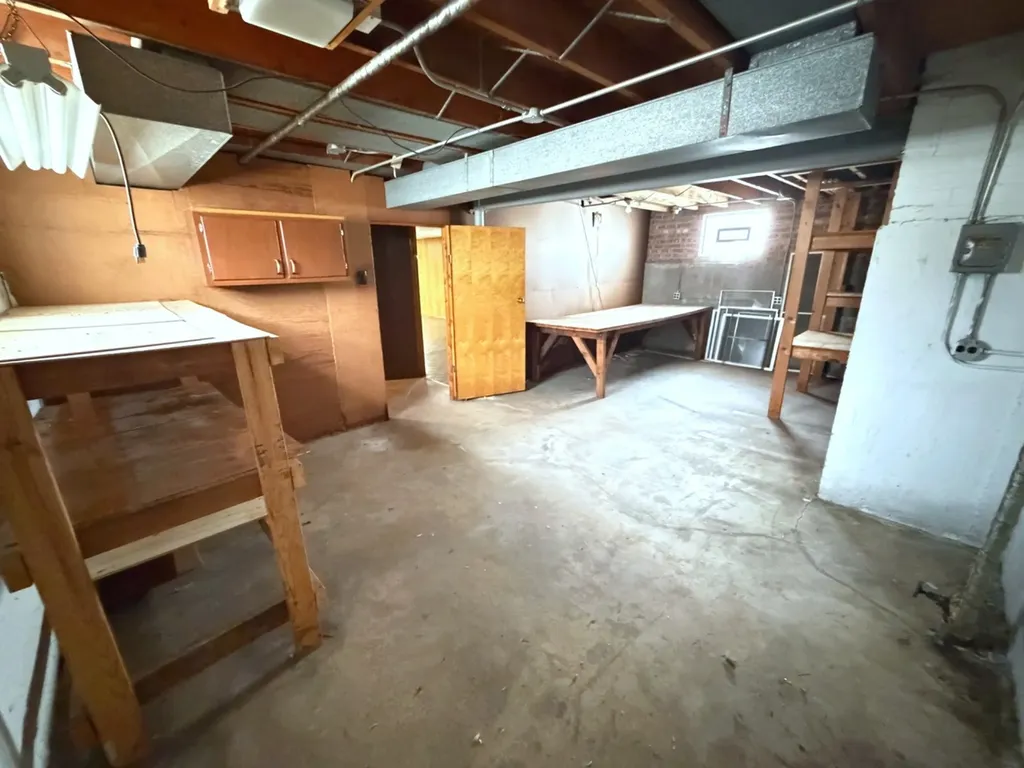 12850 South Commercial Avenue Chicago IL 60633