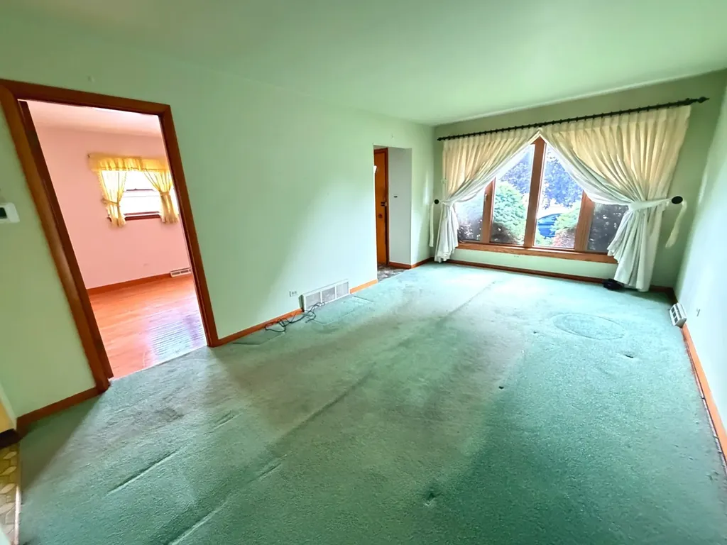 12850 South Commercial Avenue Chicago IL 60633