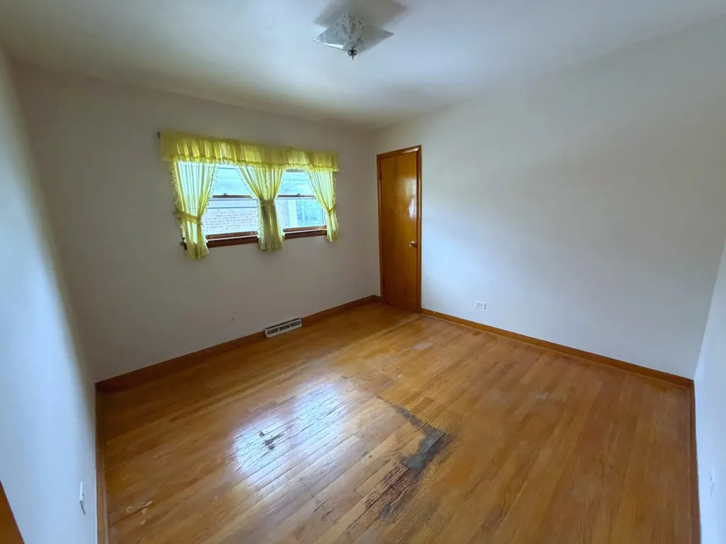 12850 South Commercial Avenue Chicago IL 60633