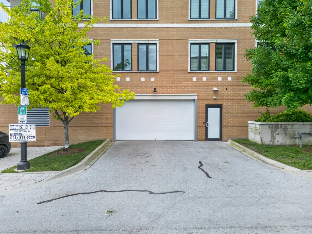 135 South York Street Elmhurst IL 60126