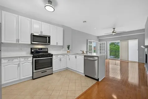 135 South York Street Elmhurst IL 60126