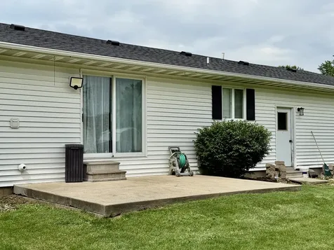 25445 Indian Ridge Road Sterling IL 61081