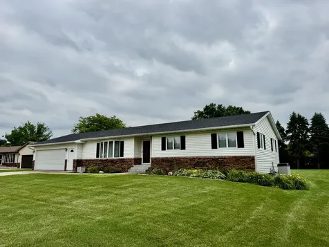 25445 Indian Ridge Road Sterling IL 61081