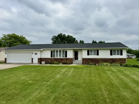 25445 Indian Ridge Road Sterling IL 61081