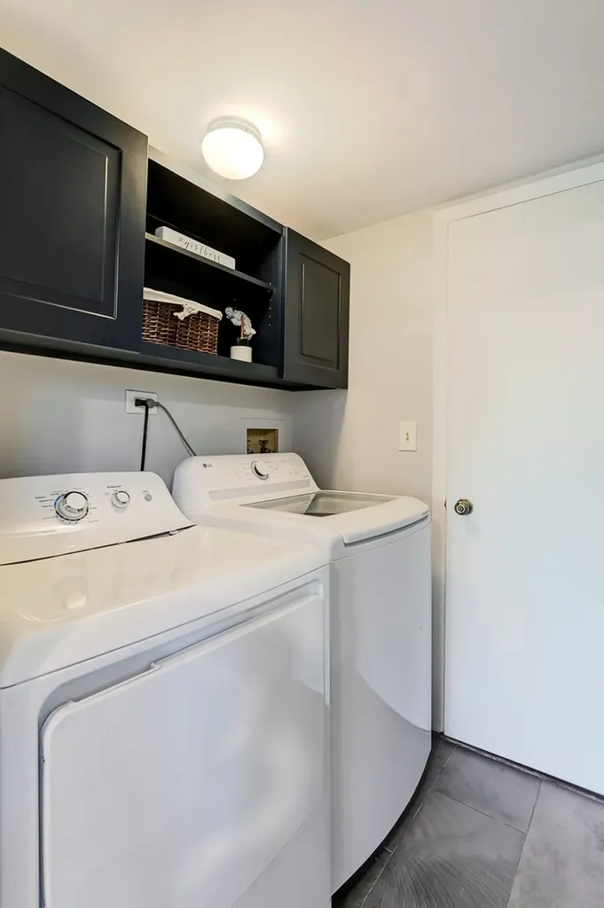 385 Coventry Court Clarendon Hills IL 60514