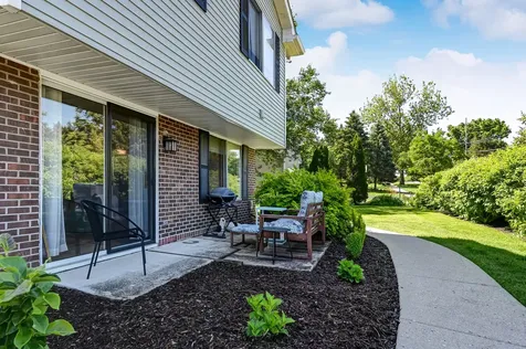 385 Coventry Court Clarendon Hills IL 60514