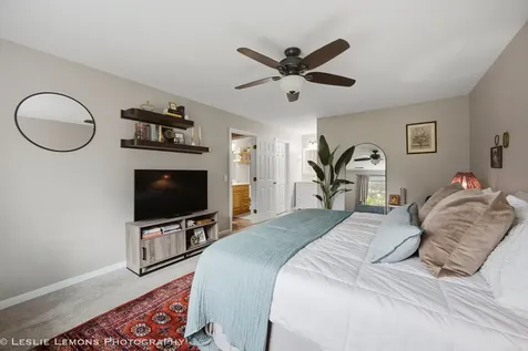 446 Valley Drive Naperville IL 60563