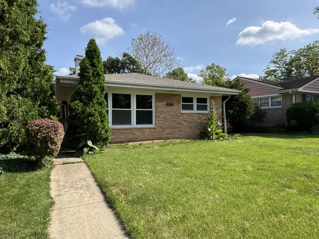 2036 Lake Avenue Wilmette IL 60091