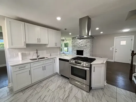 2036 Lake Avenue Wilmette IL 60091