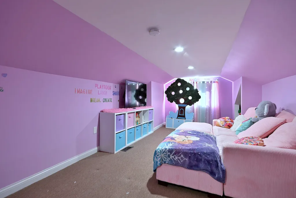 2924 North Linder Avenue Chicago IL 60641