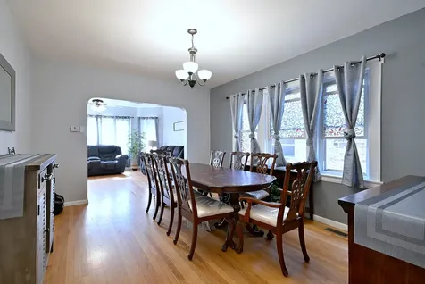 2924 North Linder Avenue Chicago IL 60641