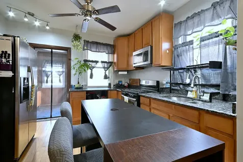 2924 North Linder Avenue Chicago IL 60641