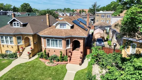 2924 North Linder Avenue Chicago IL 60641