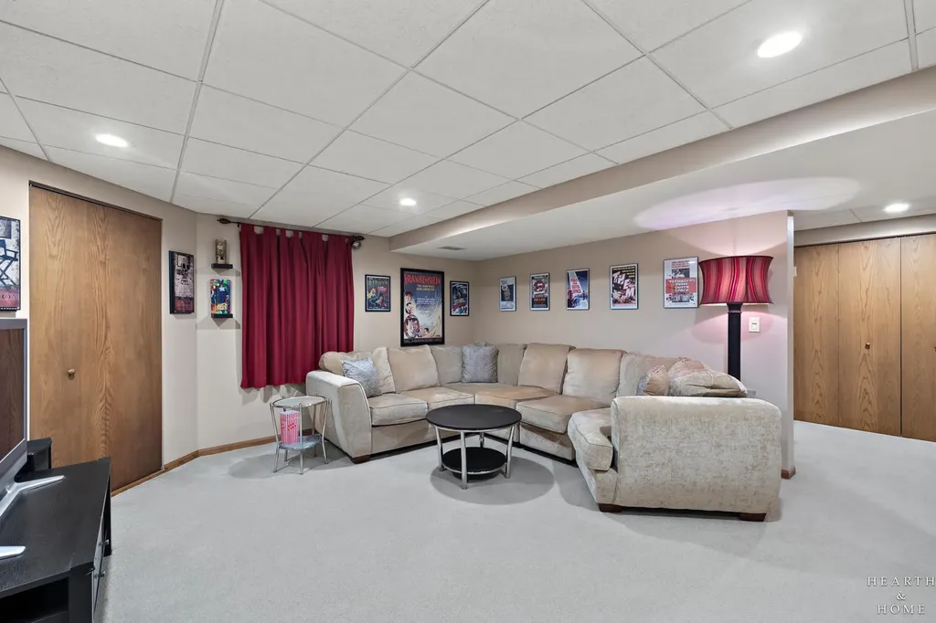 624 Lorree Lane Lake In The Hills IL 60156