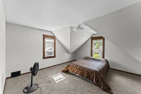 240 45TH Street Moline IL 61265