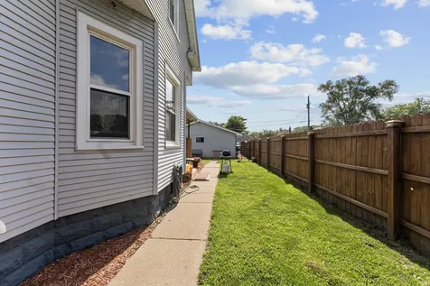 240 45TH Street Moline IL 61265