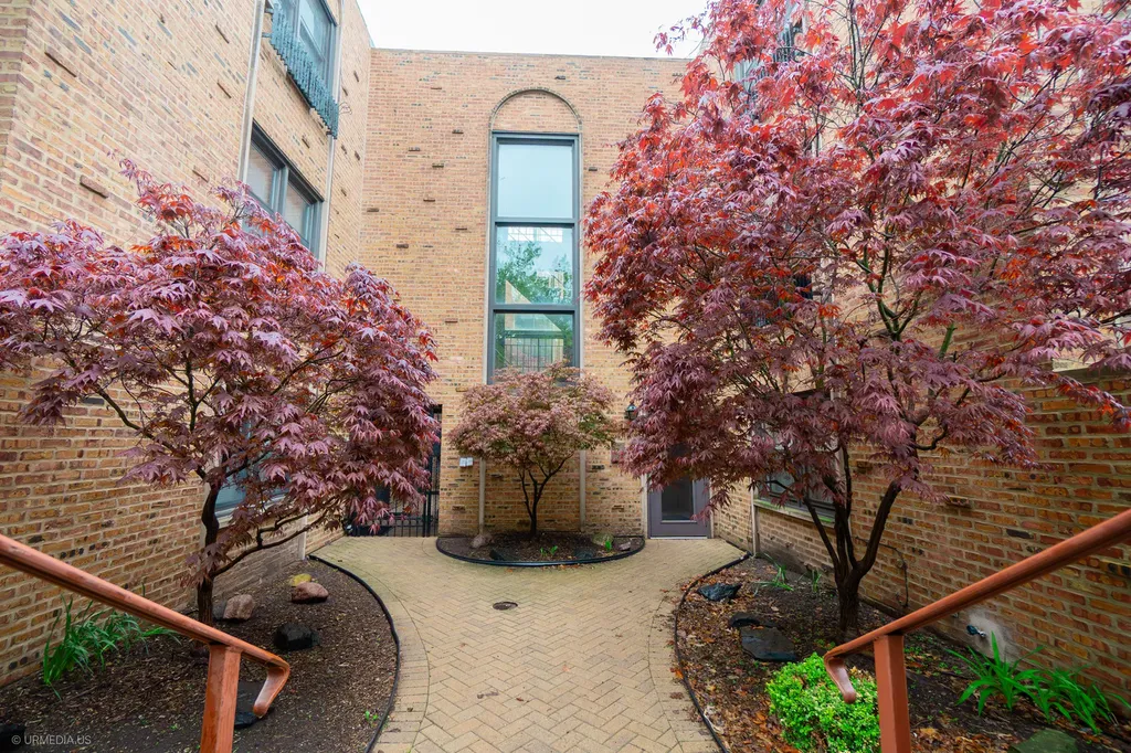 455 West Grant Place Chicago IL 60614