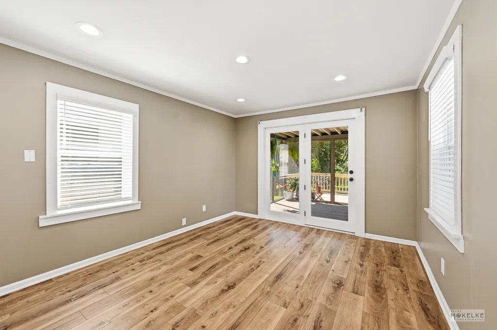 125 West Adams Street Villa Park IL 60181