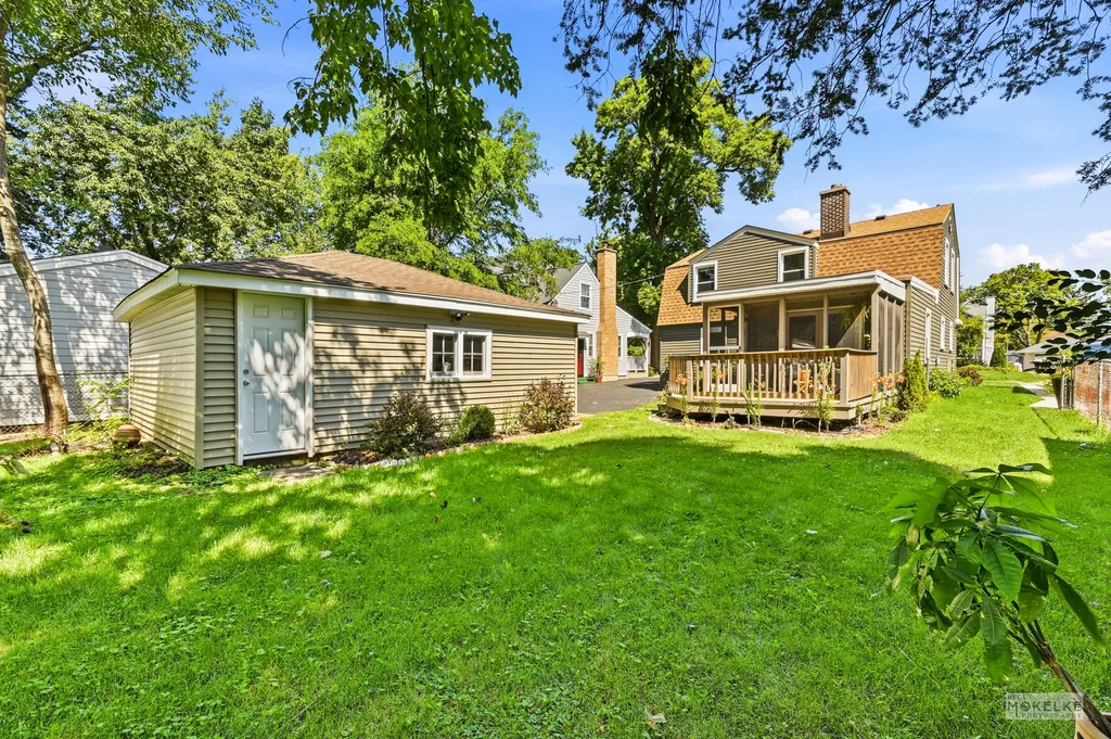 125 West Adams Street Villa Park IL 60181