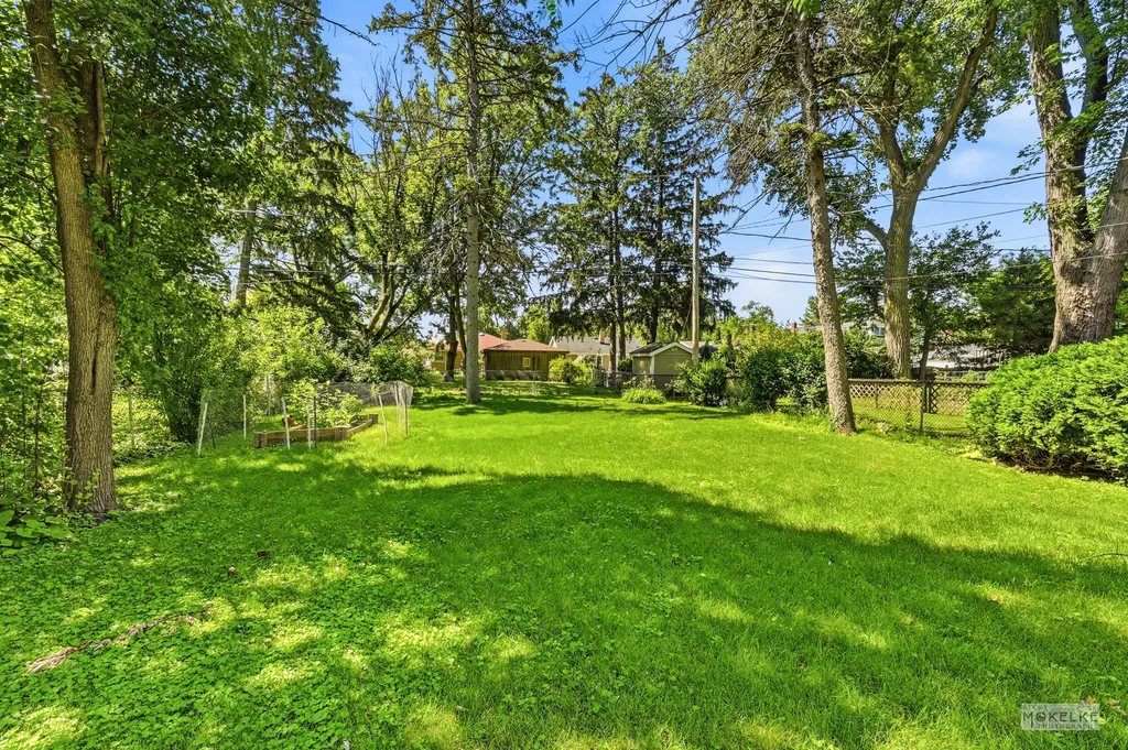 125 West Adams Street Villa Park IL 60181