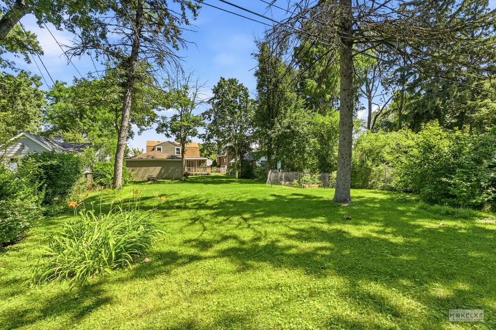 125 West Adams Street Villa Park IL 60181