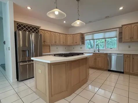 2202 Meadows Drive Sterling IL 61081