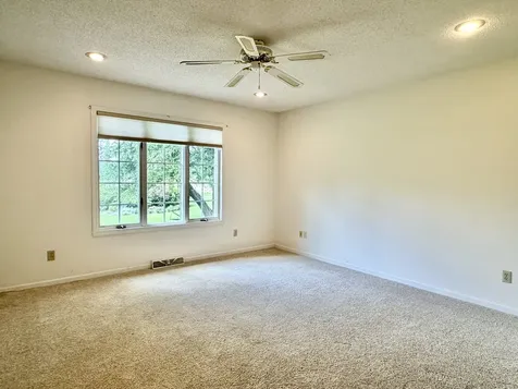 2202 Meadows Drive Sterling IL 61081