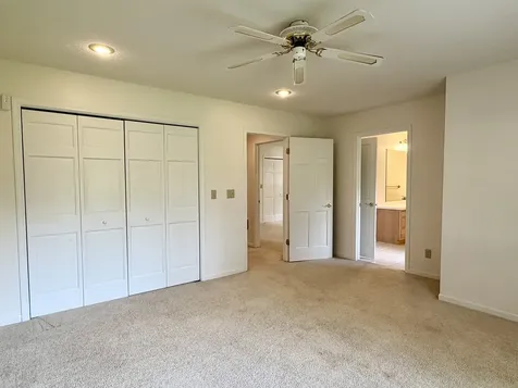 2202 Meadows Drive Sterling IL 61081